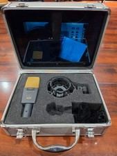 Microfono a condensatore AKG