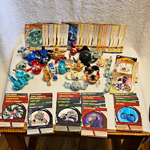 Bakugan set carte - 28, 24