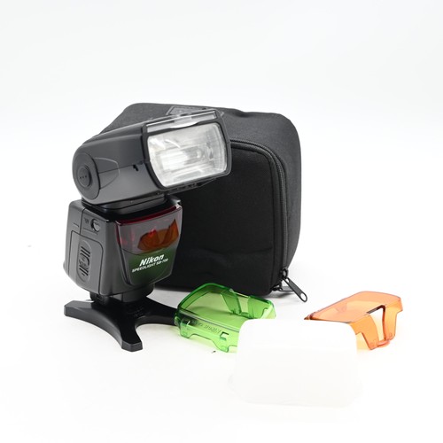 Nikon 700 speedlight flash - nikon,