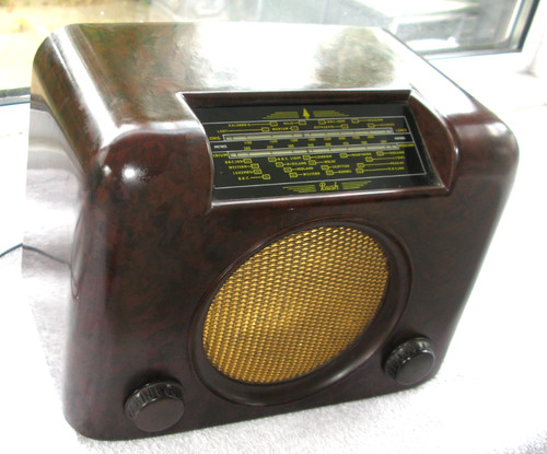 Vintage bakelite valve radio - vintage,