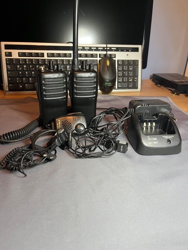 Icom f15 two - -way, radios