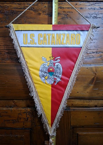 Gagliardetto catanzaro calcio - gagliardetto,