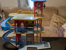 KidKraft Deluxe Garage