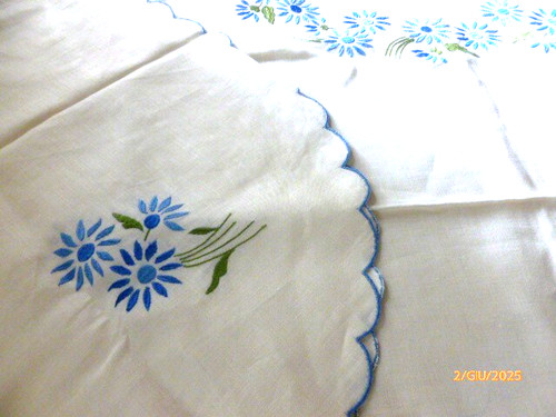 Tovaglia lino ricamata - in,