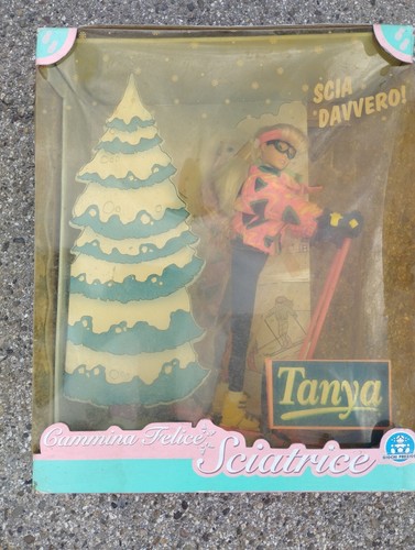 Tanya cammina felice - tanya,