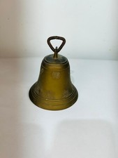 Vecchia campana decorata con