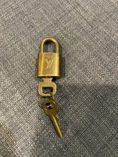 LOUIS VUITTON  LUCCHETTO CON CHIAVE, 308-LOUIS VUITTON GOLD LOCKER USED ORIGINAL