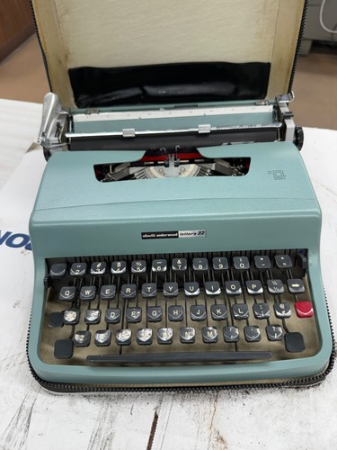 Vintage 1968 olivetti - vintage,