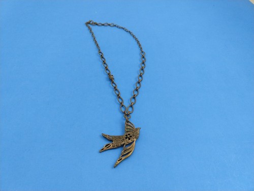 Collana uccellino rondine