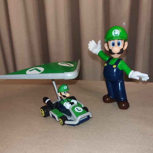 Kinder super mario luigi 2022 - luigi,