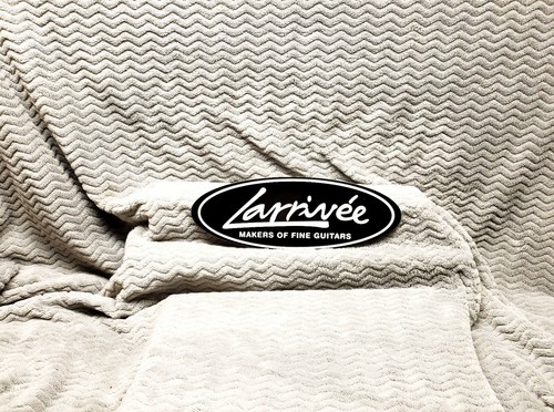 Adesivo larrivee guitars - larrivee,