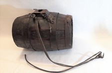 Antica piccola botte in legno