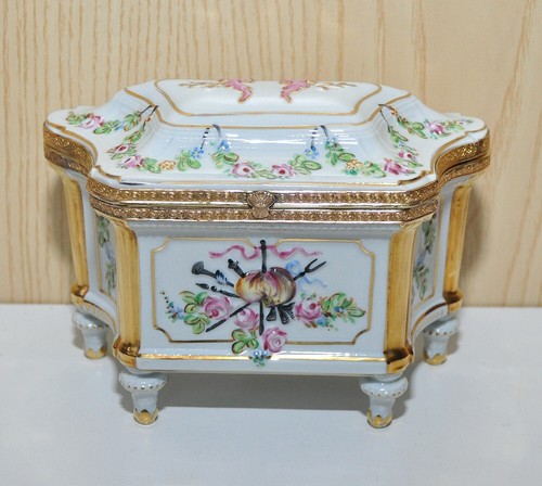 Cofanetto ceramica mobile