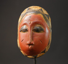 Maschera in legno africana gli