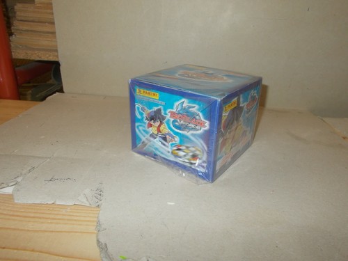 Box figurine beyblade - box,