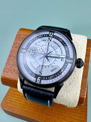 Orologio meccanico sovietico