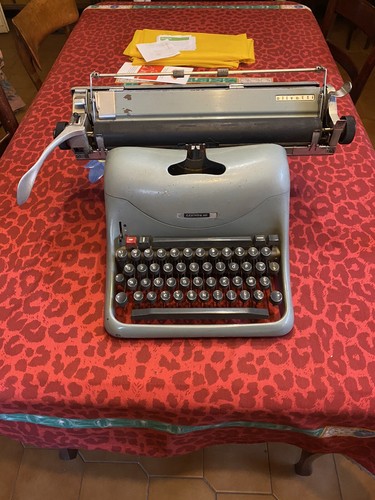 Macchina scrivere olivetti - da,