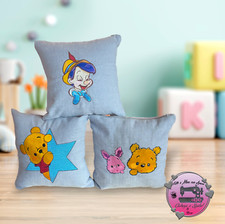 cuscino soggetto Winnie Pooh o Pinocchio ricamato personalizzabile misura 30x30