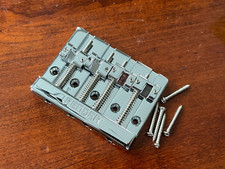 Fender HiMass Ponte per Basso