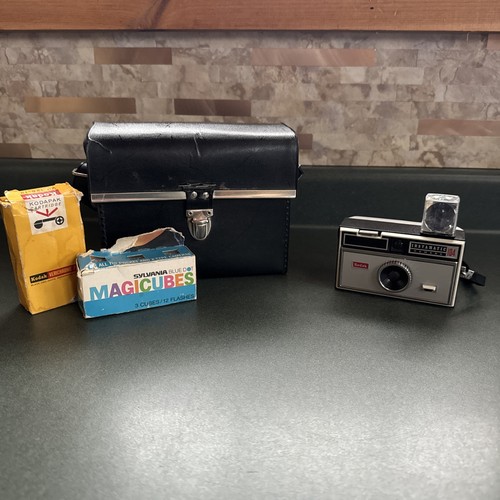 Kodak instamatic 104 - kodak,