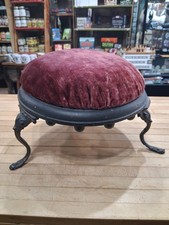 Antico poggiapiedi in ghisa