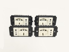 Lotto 8 prese Gewiss SYSTEM WHITE GW 20246 - GW 20203 + supporto 3 posti