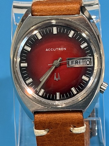 Bulova accutron 1972 - bulova,