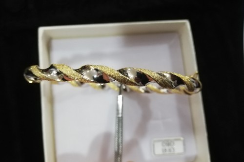 Bracciale rigido oro - in,