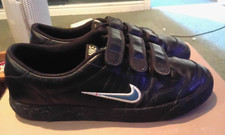 Nike Court Tradition 6y Vintage 2006 Scarpe da Ginnastica Nero UK 10/EUR 45 Rare Ottime Condizioni