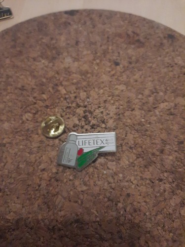 Pin lifetex wella - pin's,