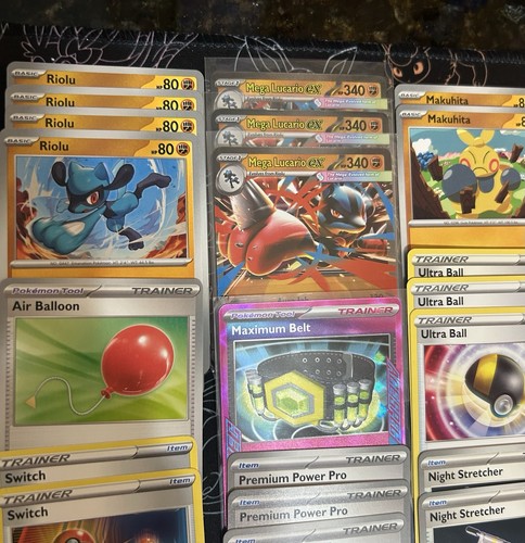 Mega lucario lunatone - lucario,