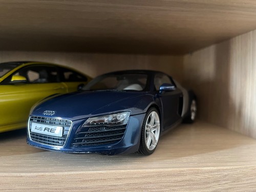 Audi blue 18 kyosho - r8,