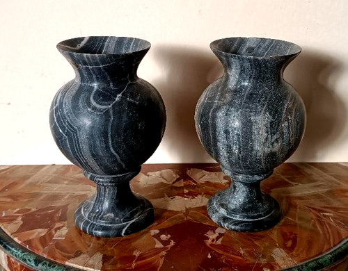 Coppia vasi urna - vasi, marmo