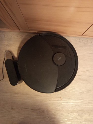 Robot aspirapolvere - |,