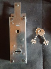 Serratura a doppia mappa per