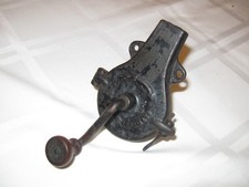 Antica grattugia in ghisa noce