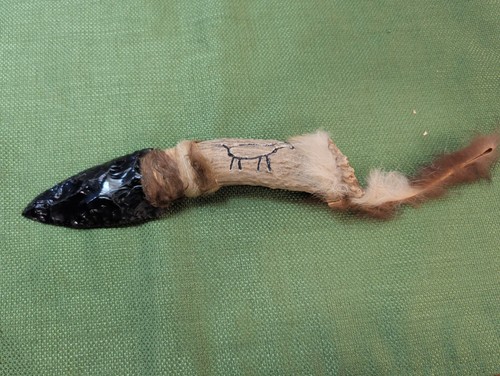 Coltello schioccato ossidiana