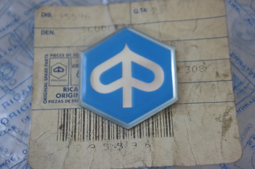 Adesivo logo carena scudo