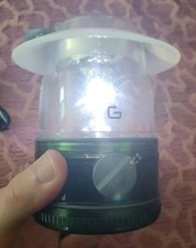 1 Sacca Compressione Ermetica Quechua 25L nuova + 1 Lampada a dinamo + 12v usata