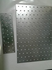 PIASTRA ZINCATA FORATA PER