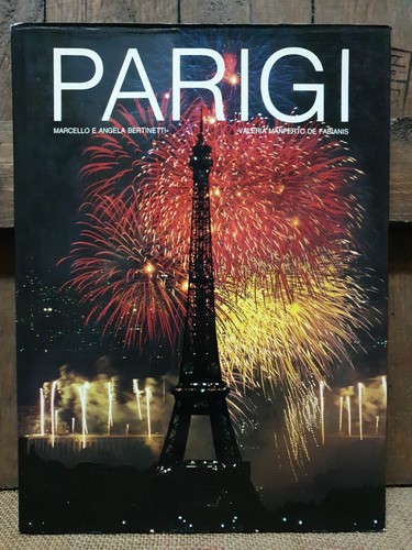Parigi libro obiettivo - parigi,