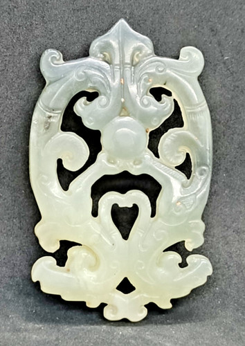 Antico ciondolo giada hetiano