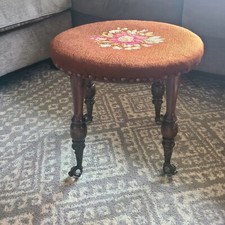 Antico sgabello vittoriano in