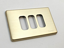 Placca 3 posti Molveno Legrand