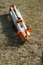 TREPPIEDE DA RILEVAMENTO IN