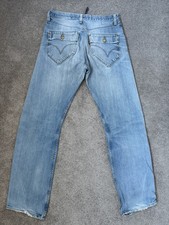 Jeans ingegnerizzati Levis