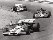 FOTO AUTO ORIGINALI A70 - AUSTRIA '71 JO SIFFFERT, JACKY STEWART, CLAY REGAZZONI