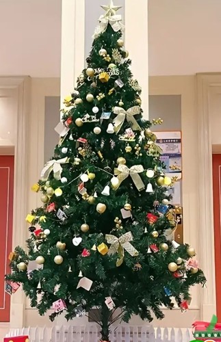 Albero natale compreso di - di,