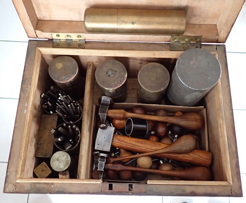 Collezione punzoni cesellaio