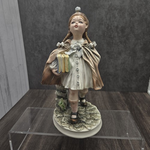 Statuina ragazza ceramica
